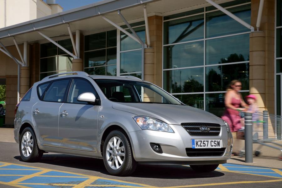  Kia cee&rsquo;d SW 2007 года  (фото 26 из 47)